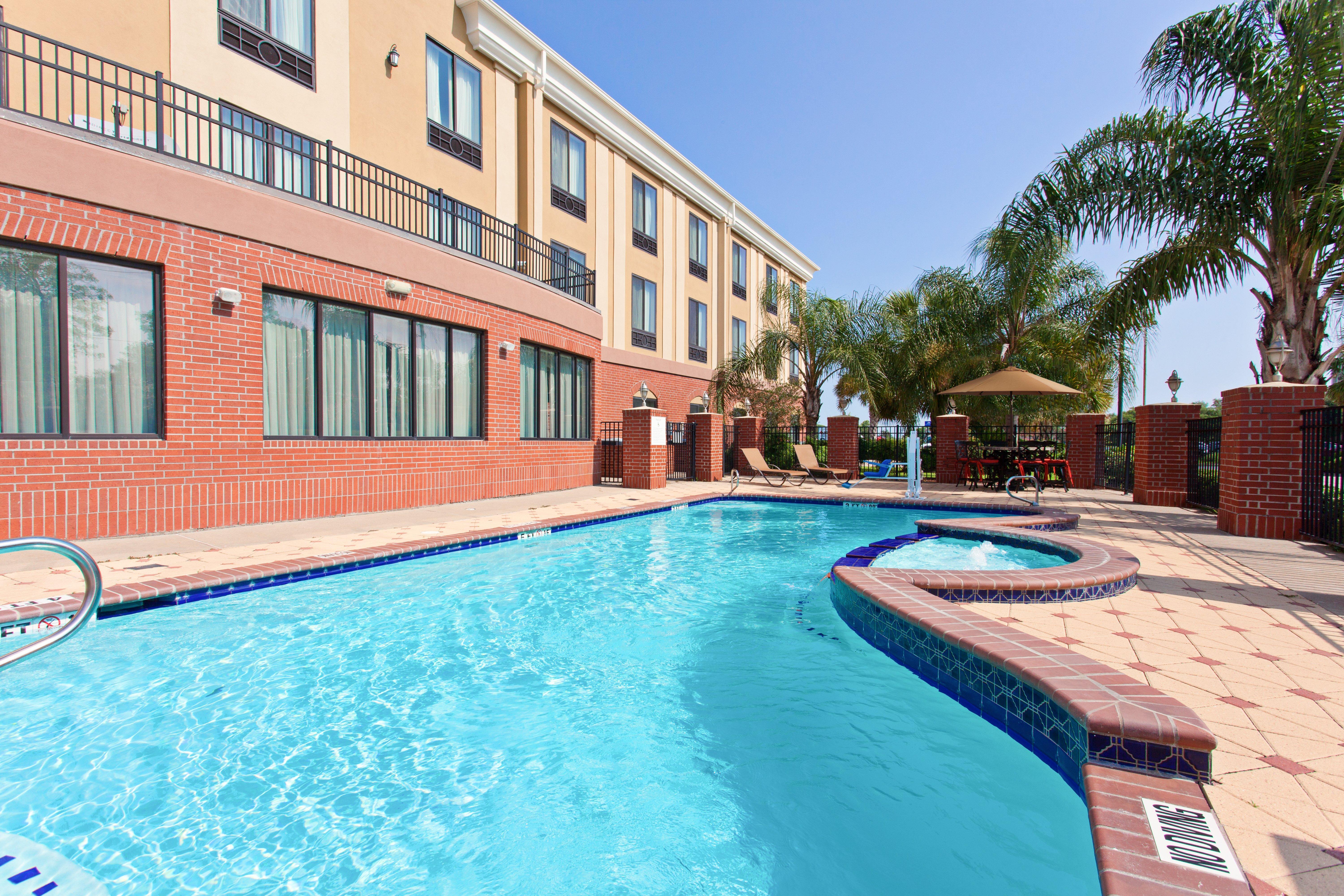 Holiday Inn Express & Suites Wharton By Ihg Exteriér fotografie