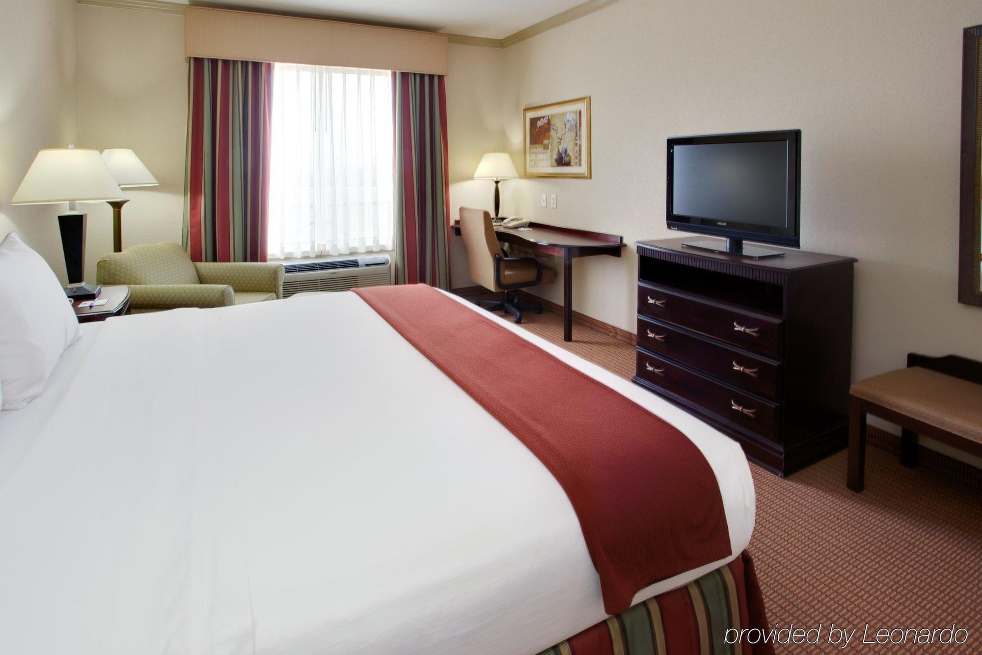 Holiday Inn Express & Suites Wharton By Ihg Pokoj fotografie